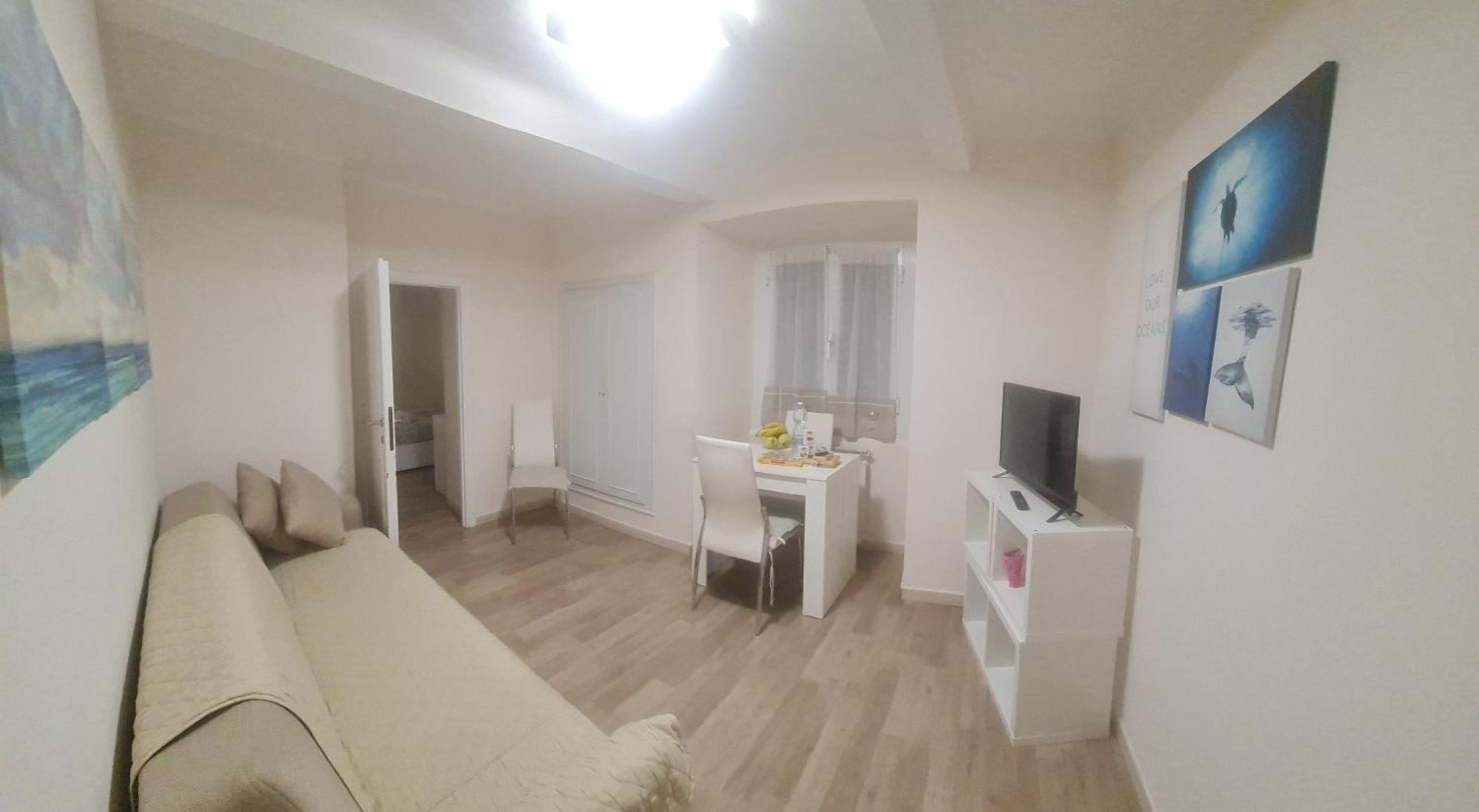 Apartamento Trilocale Nel Centro Di Sampierdarena Génova Exterior foto